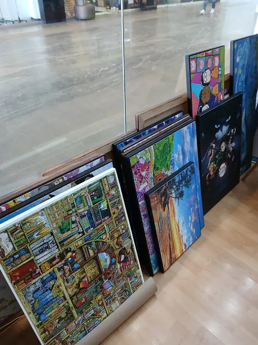 Rompecabezas montado sin marco, acabado tipo galería con canto de color